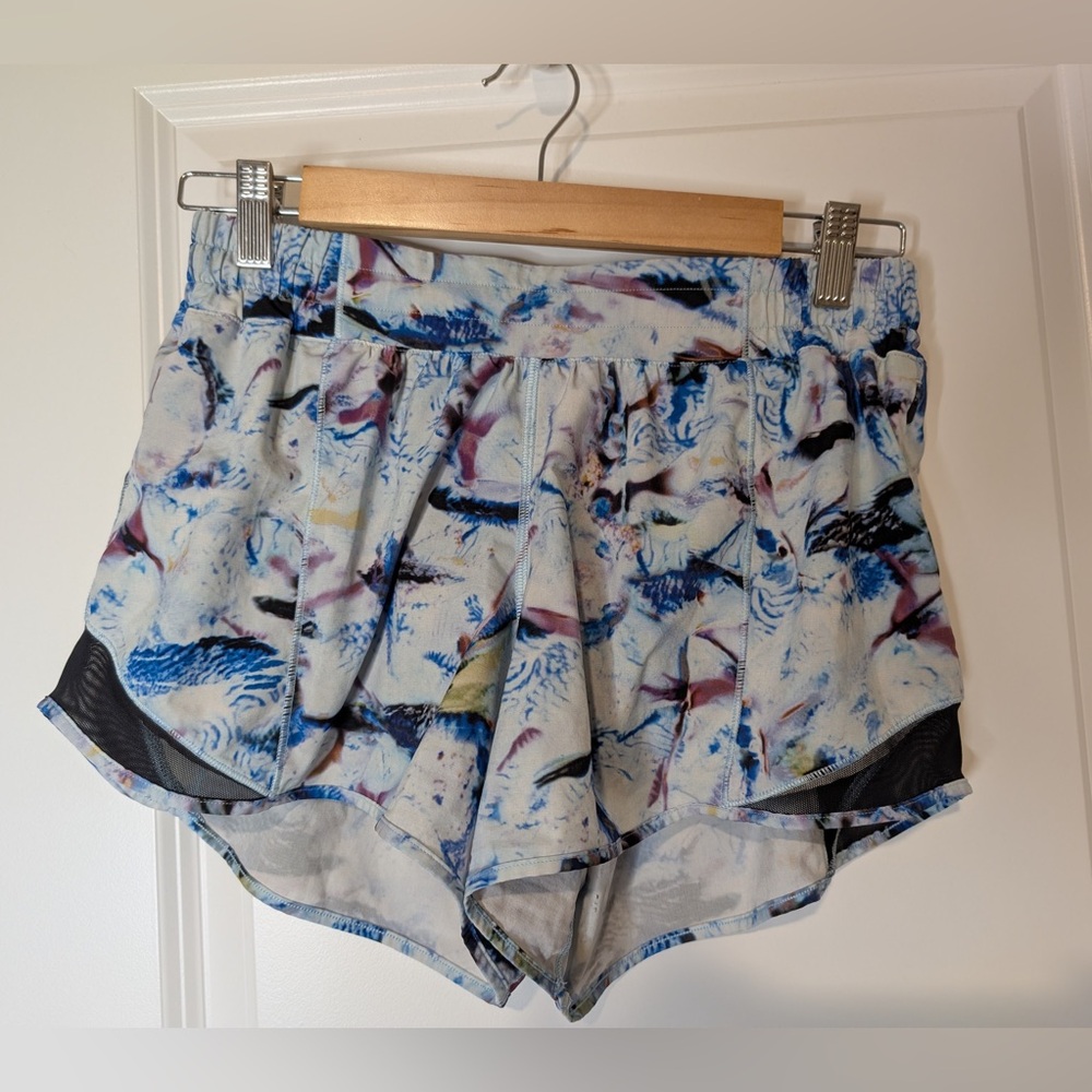 Lululemon Women’s Exposure Crystallize Hotty Hot II 4” Shorts Size 8
